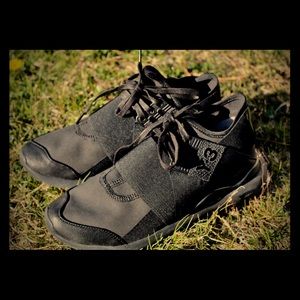Y-3 women Black Sports Shoes, US 7.